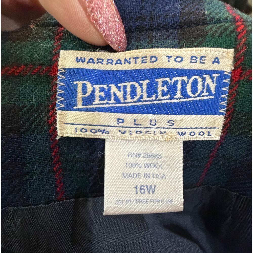 Vtg Pendleton Plus 16W Black Watch
Tartan Blazer 100% Wool Gold Button Academia - Picture 4 of 16